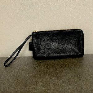 Preloved Coach double zip wristlet!